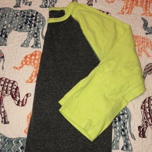 Quarter sleeve T-shirt